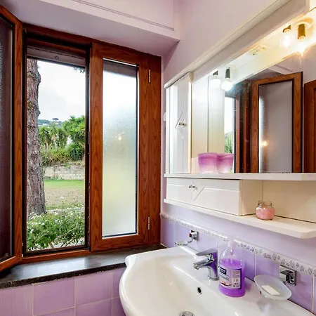 Louise * Σορέντο